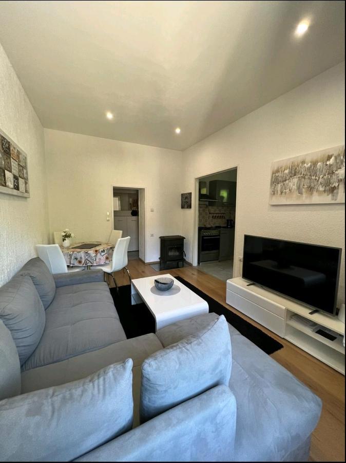 Apartment Eva Pula Exteriör bild